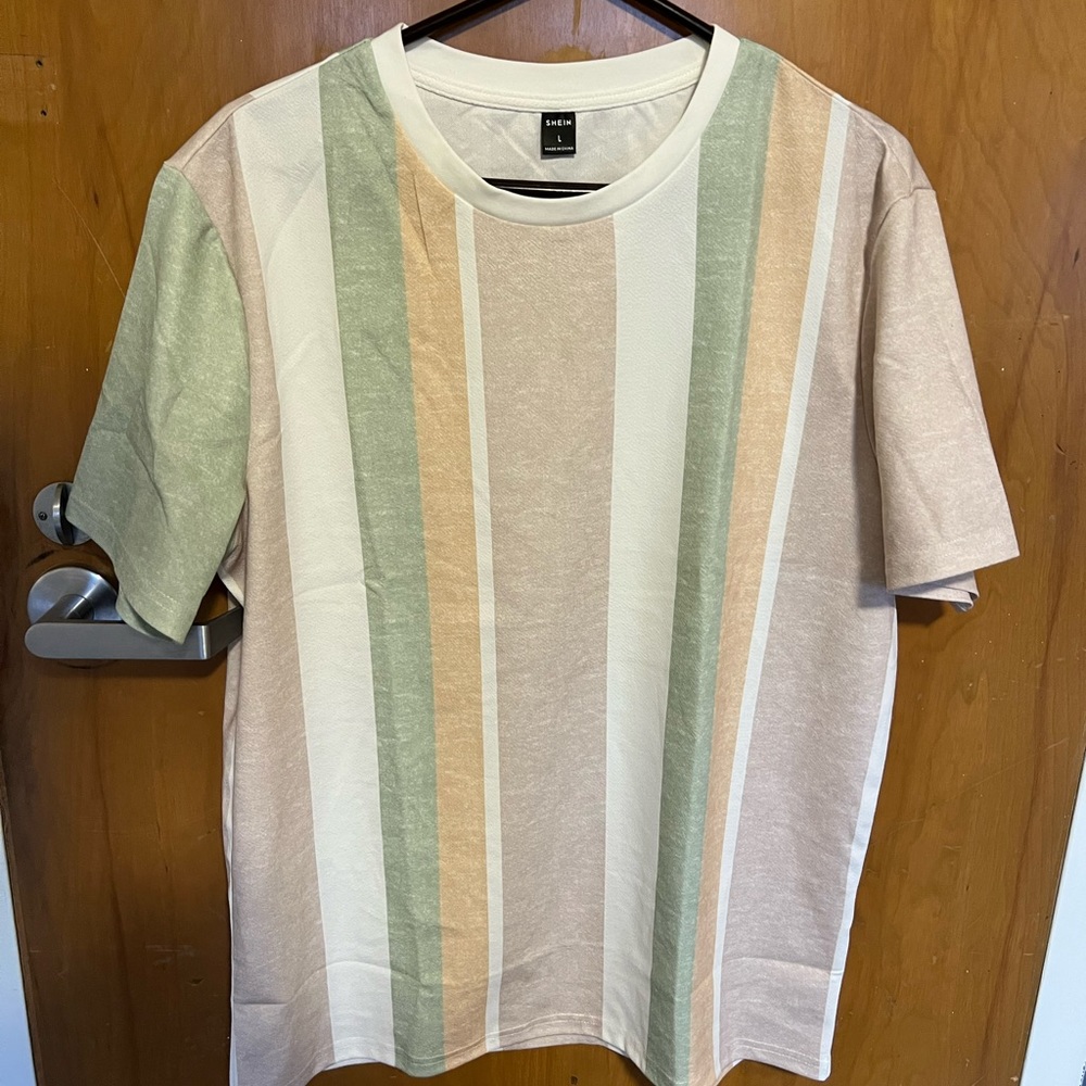 New without tag striped shirt